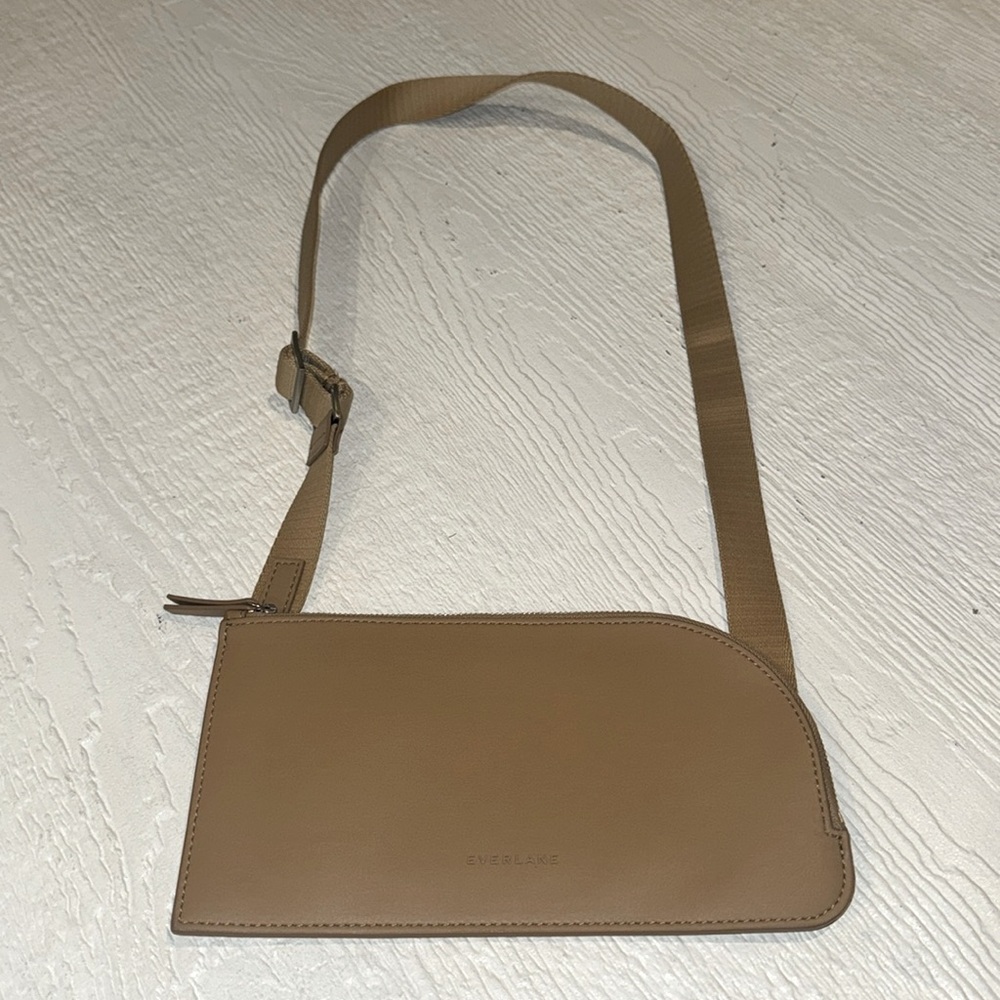 Everlane Cactus Leather Sling Crossbody Bag - Picture 2 of 12